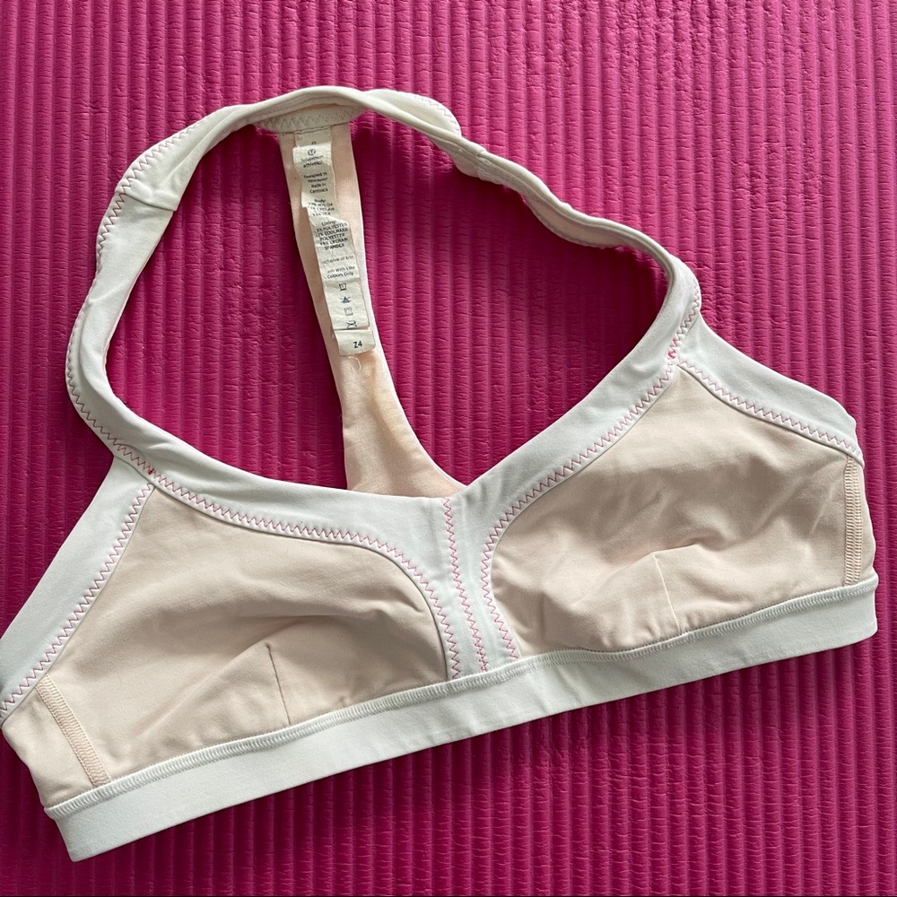 NWOT Lululemon Athletica Sports Bra with Pocket